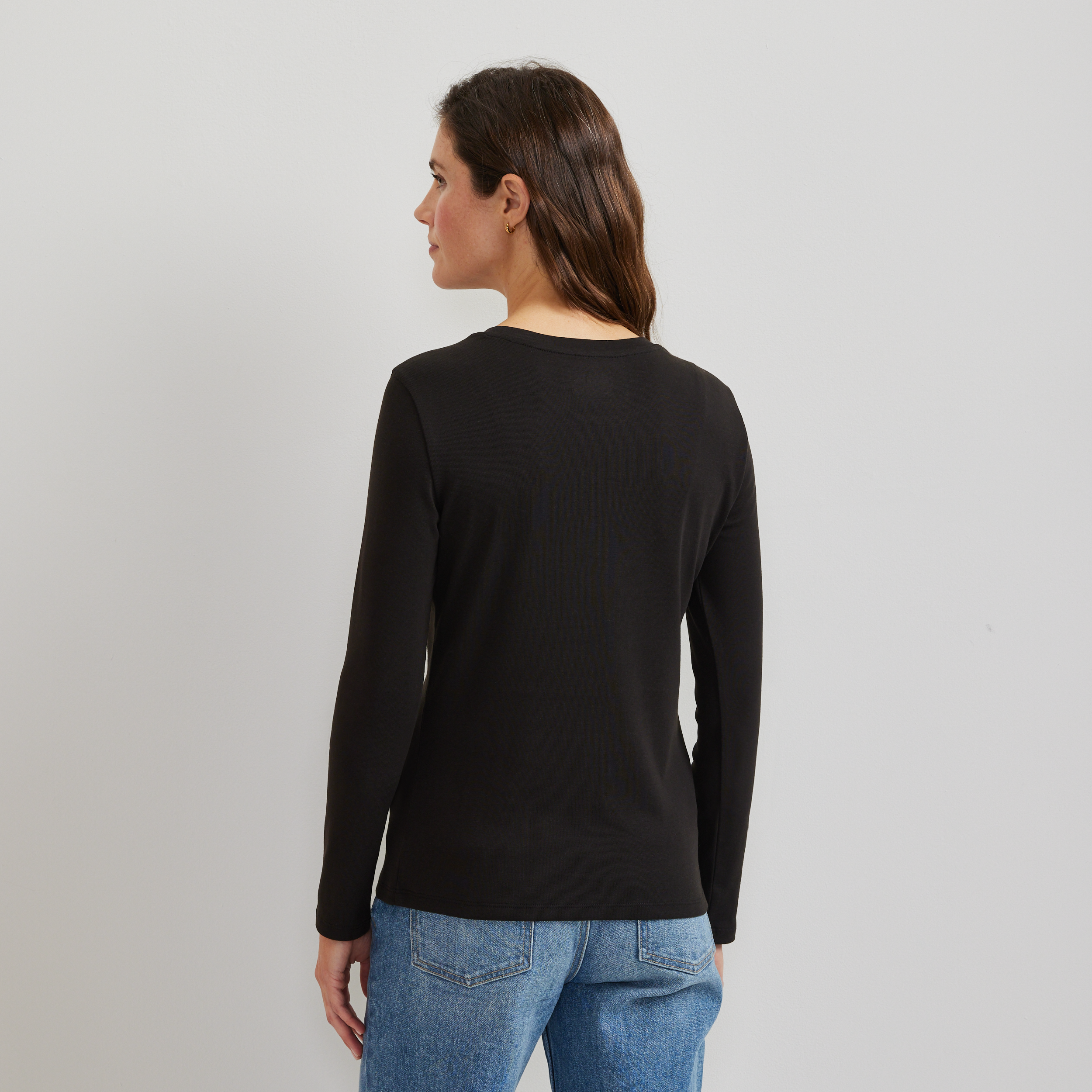 Women's Everyday Long-Sleeve Crewneck T-Shirt - Image 10