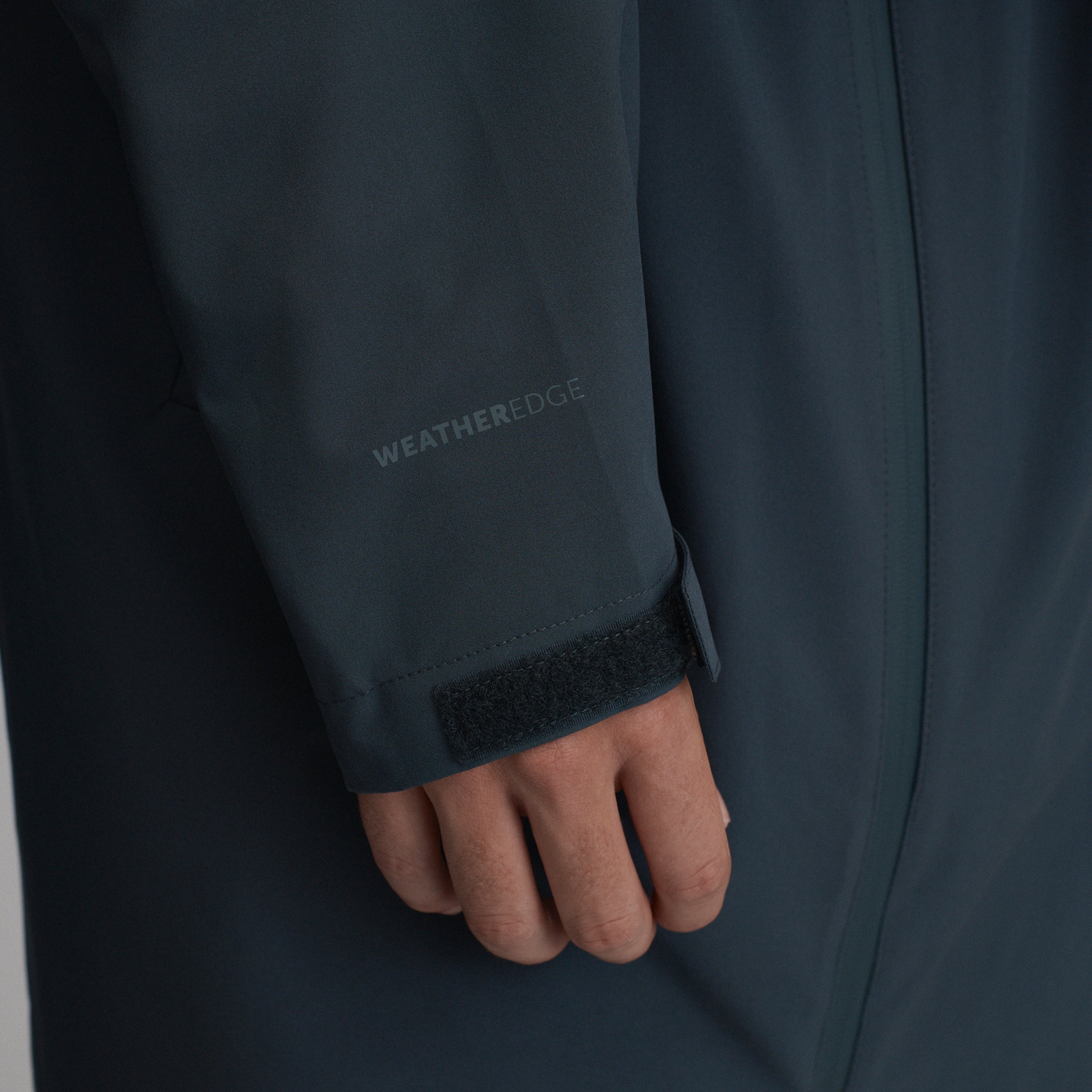 Men's Oscillate 3L Trench - Image 4