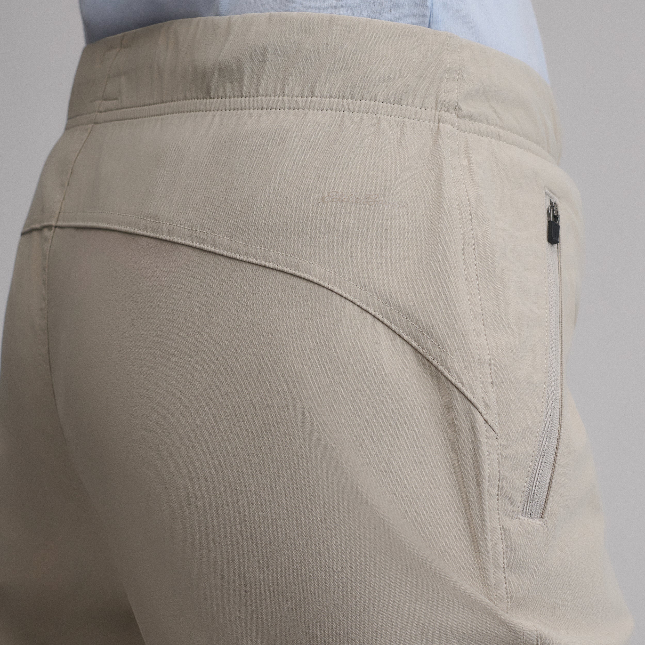 Women's Rainier Pull-On Classic Fit Joggers - Image 4