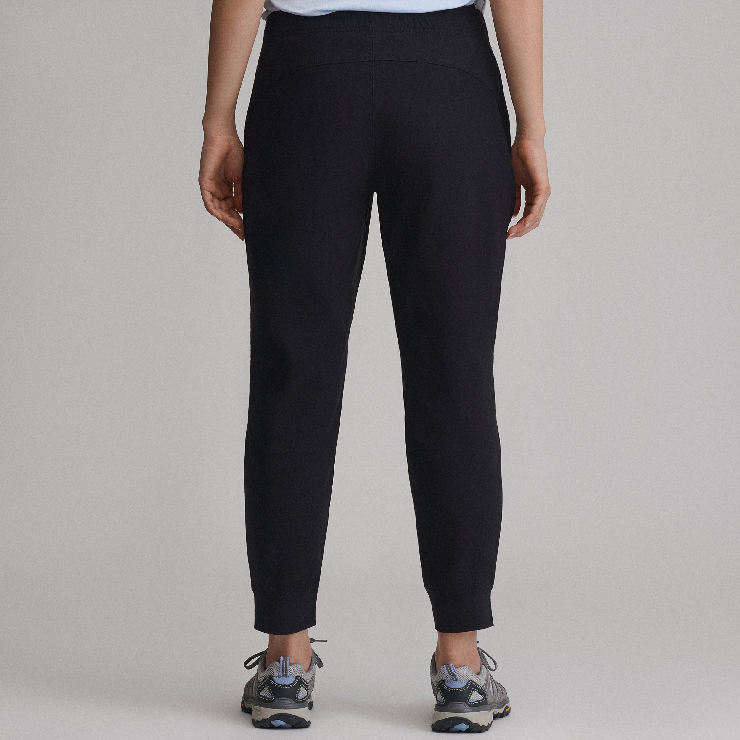 Women's Rainier Pull-On Classic Fit Joggers - Image 7
