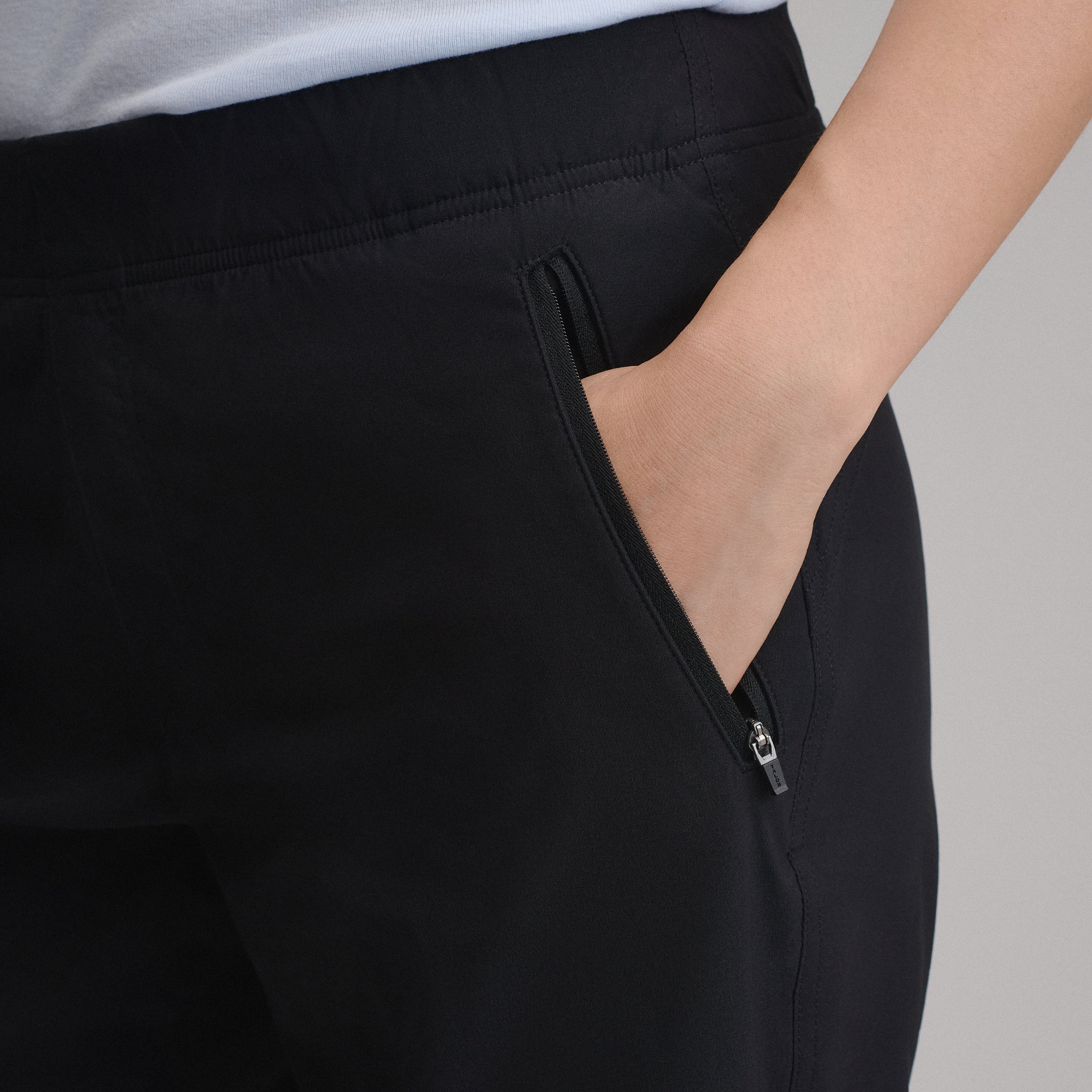 Women's Rainier Pull-On Classic Fit Joggers - Image 8