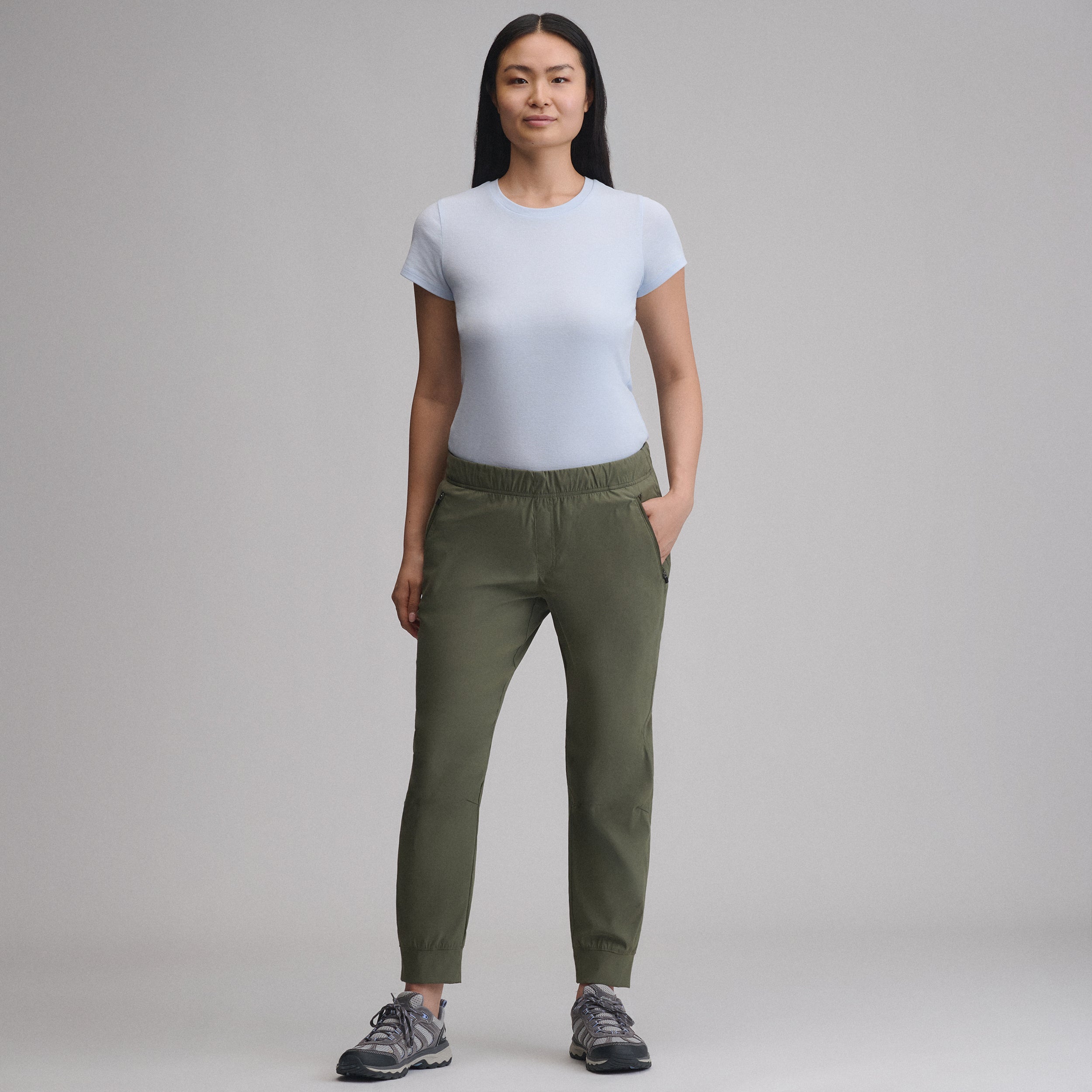 Women's Rainier Pull-On Classic Fit Joggers - Image 28