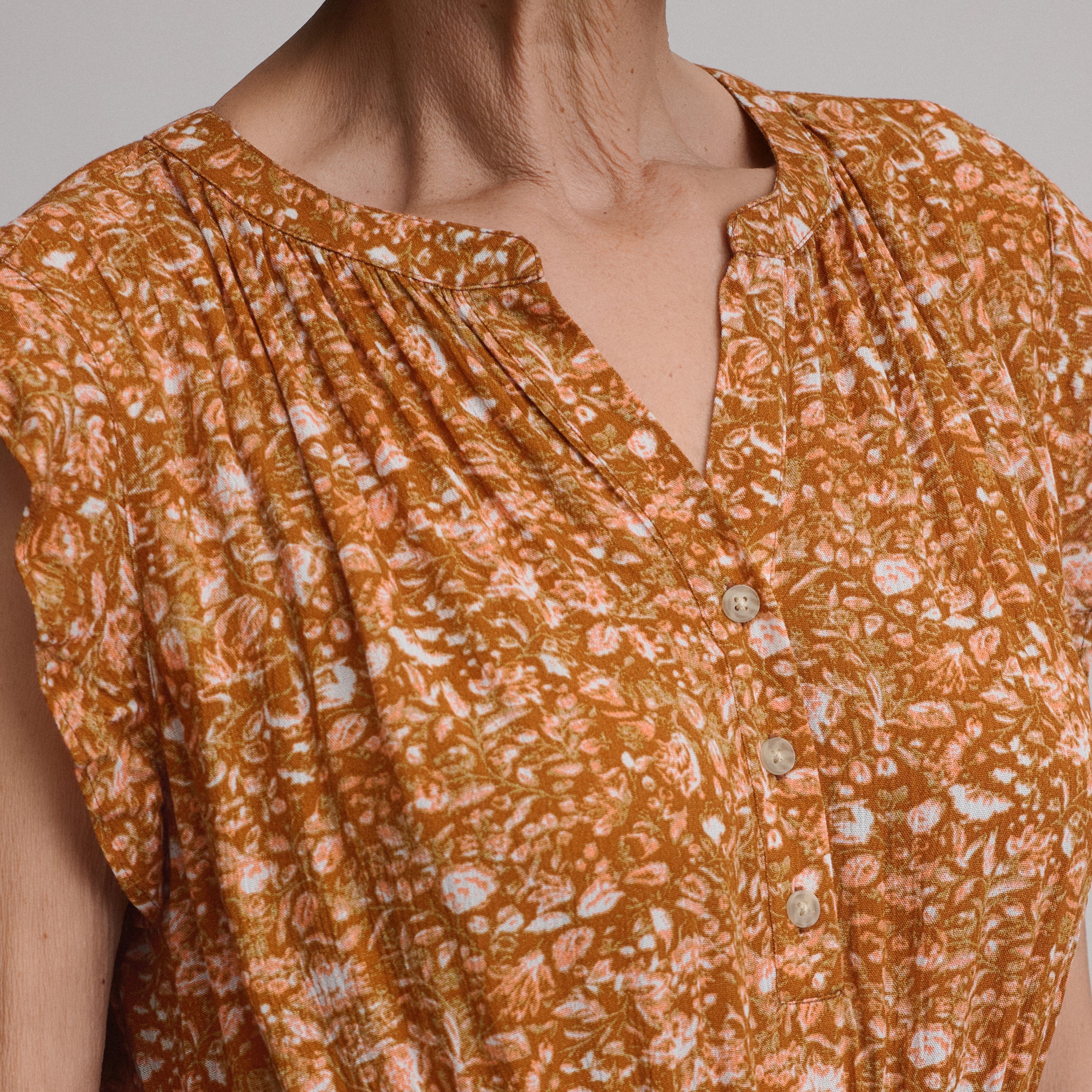 Women's Flutter Sleeve Smocked Waist Midi Dress - Image 3