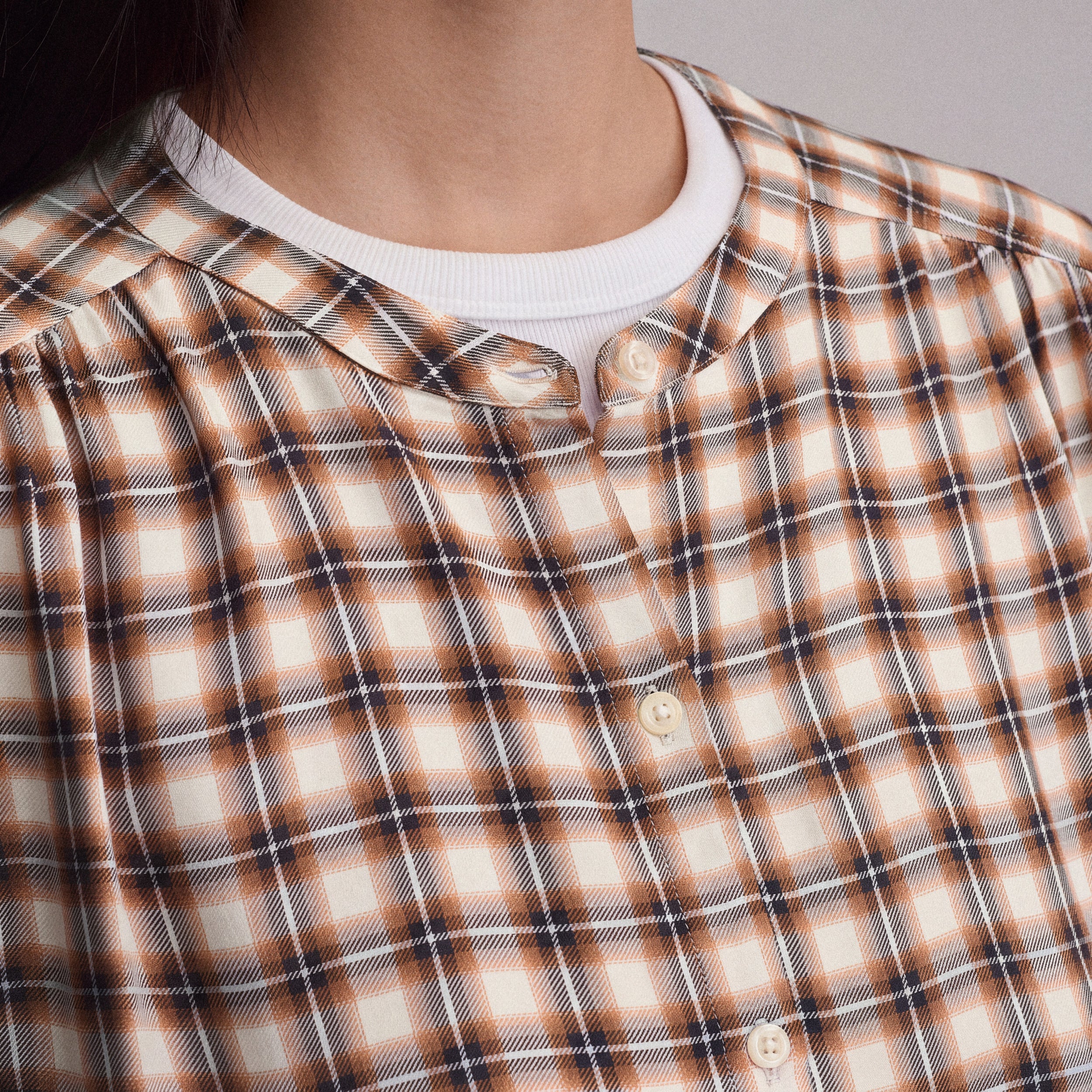Women's Long-Sleeve Collarless Drapey Plaid Button-Down Shirt - Image 3