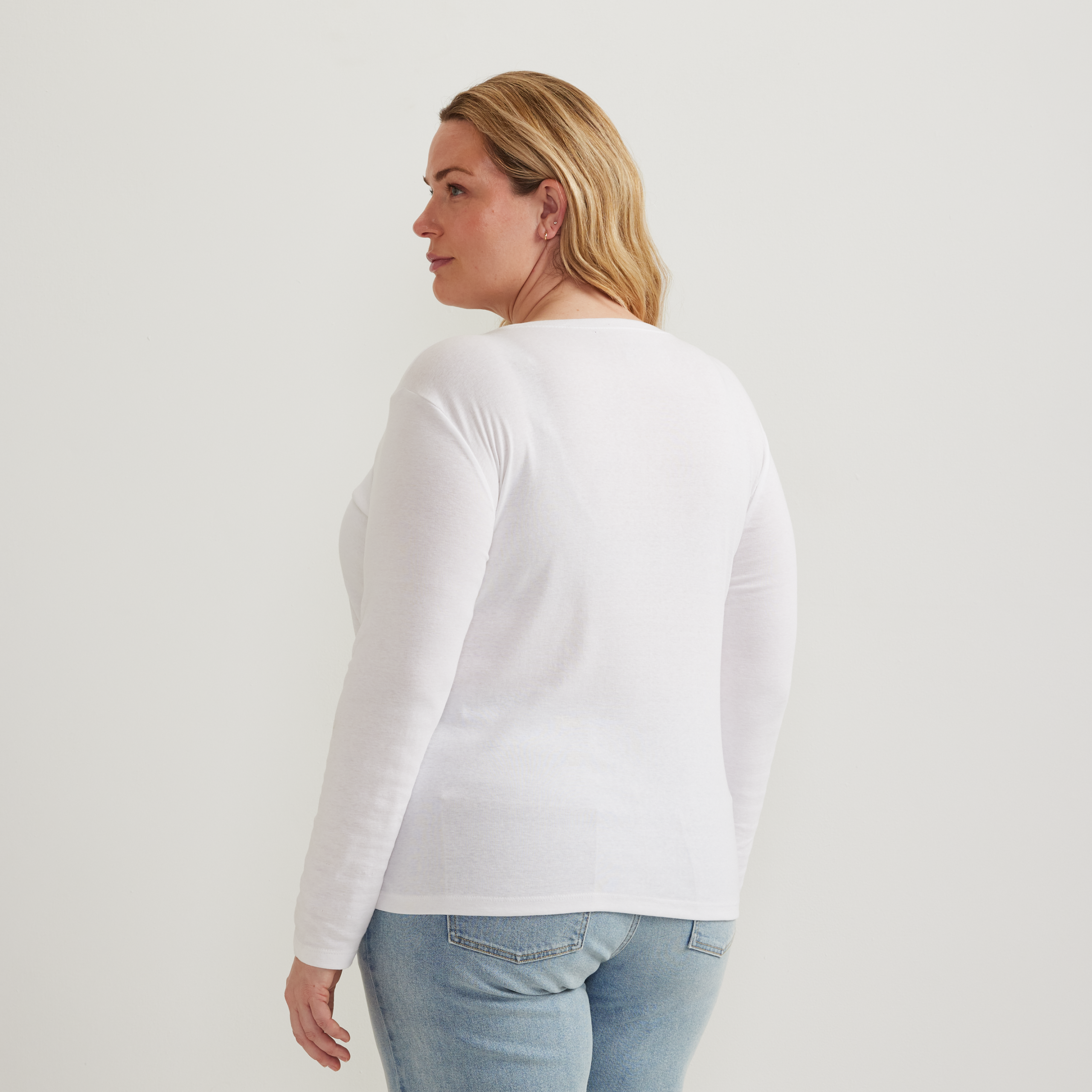 Women's Everyday Long-Sleeve Crewneck T-Shirt - Image 20