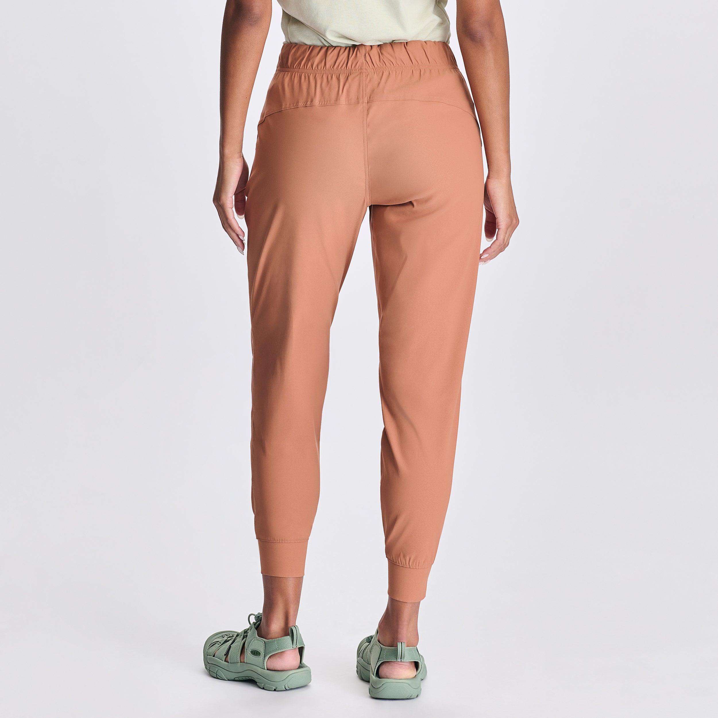 Women's Rainier Pull-On Classic Fit Joggers - Image 30